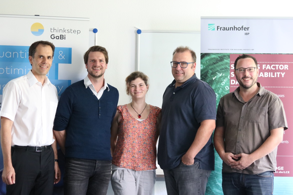 Ökobilanzdatenbank-Team der Fraunhofer-Institute IBP und IGCV