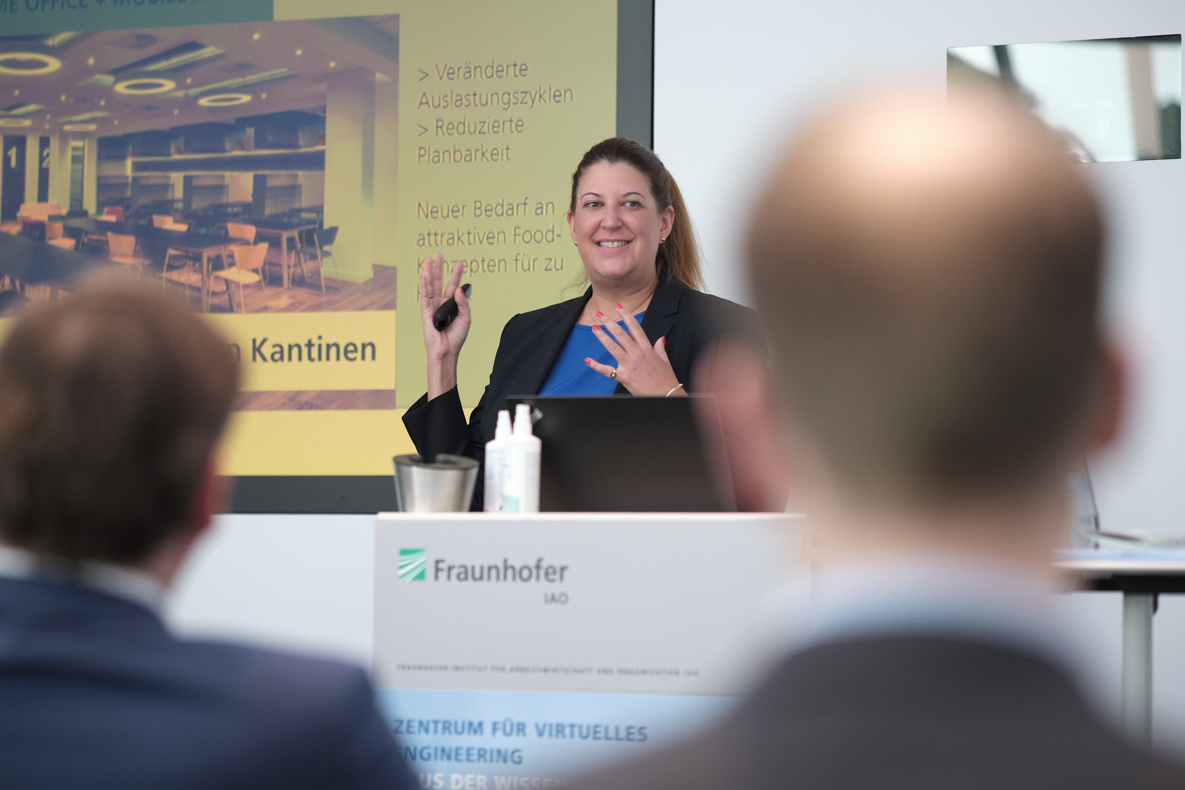 Prof. Dr. Vanessa Borkmann stellt das Innovationsnetzwerk vor