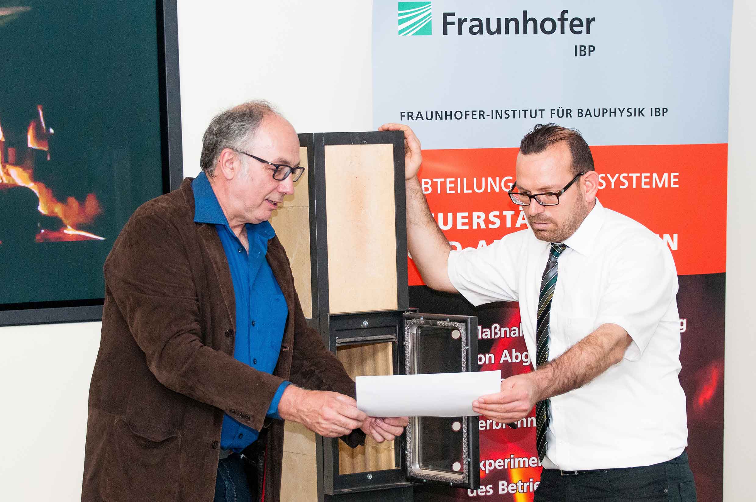 Stefan Dehn und Mohammad Aleysa mit Seifriz-Preis.