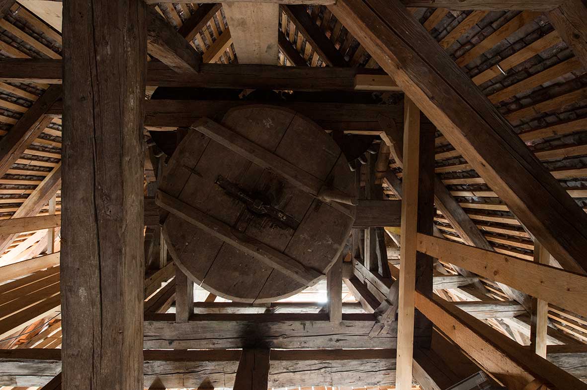 Restaurierter Dachstuhl im Kloster Benediktbeuern.