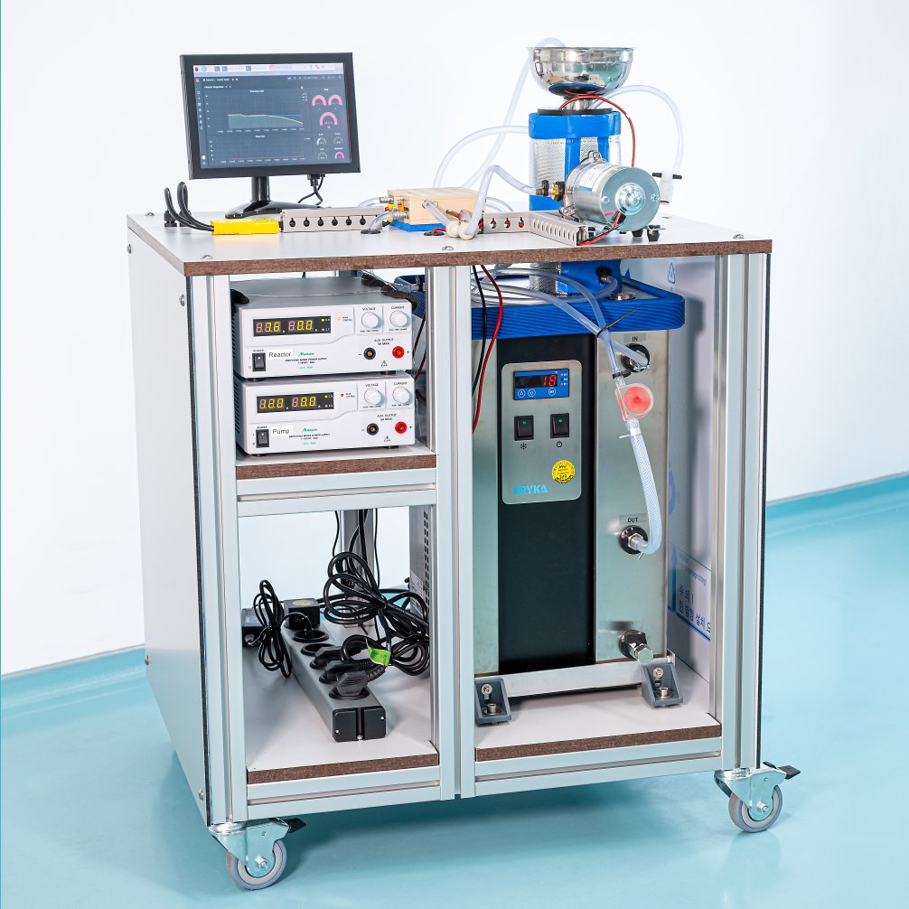 Mobile reactor Mobile reactor unit for on-site use