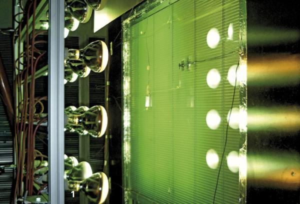 Usability tests on glazing systems with interstitial blinds Usability tests on glazing systems
