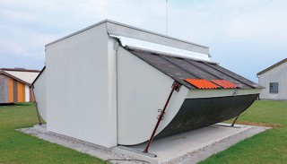 Flexible roof testing facility