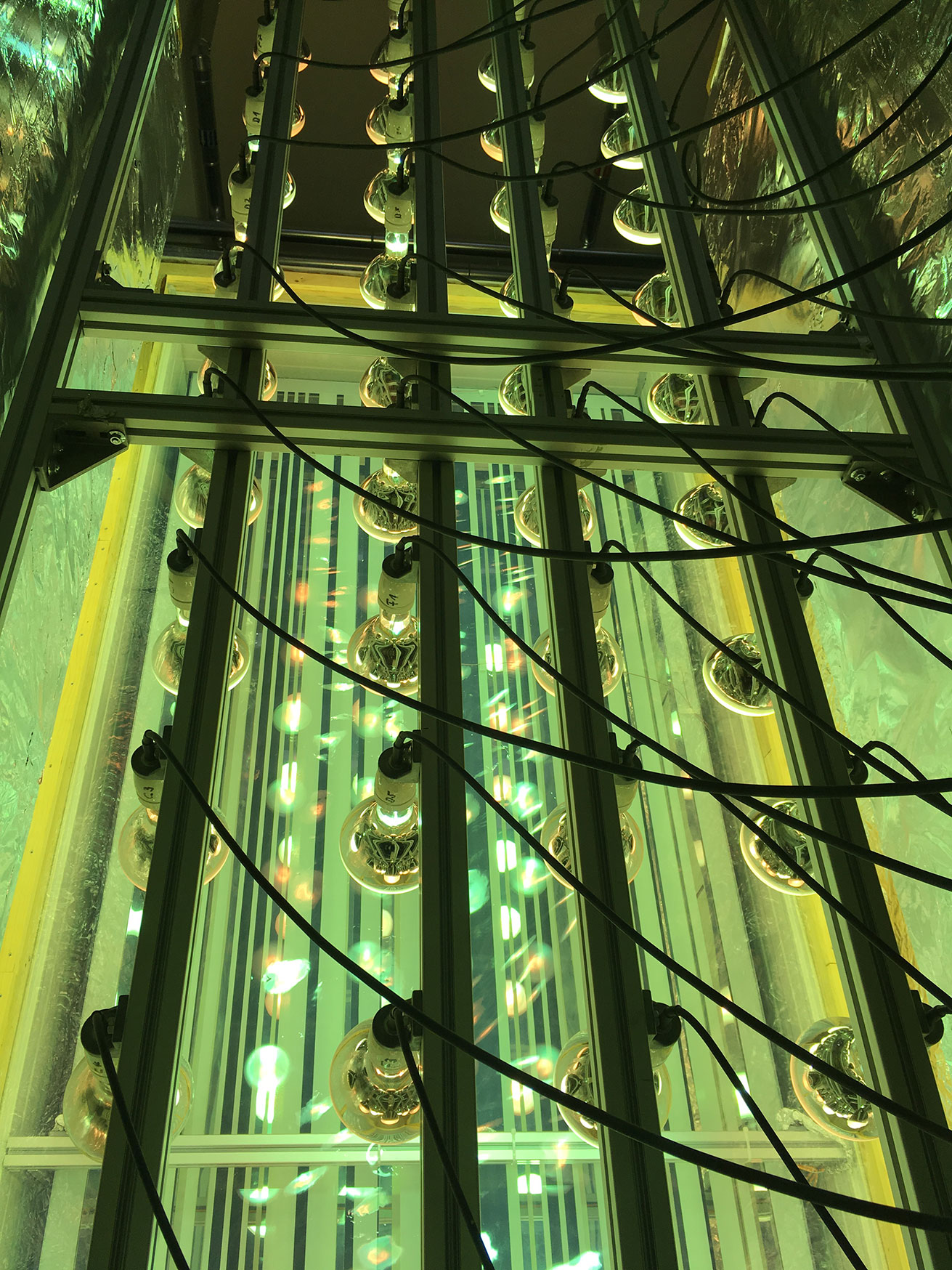 Suitability of multilayer-effect glazing Suitability of multilayer-effect glazing